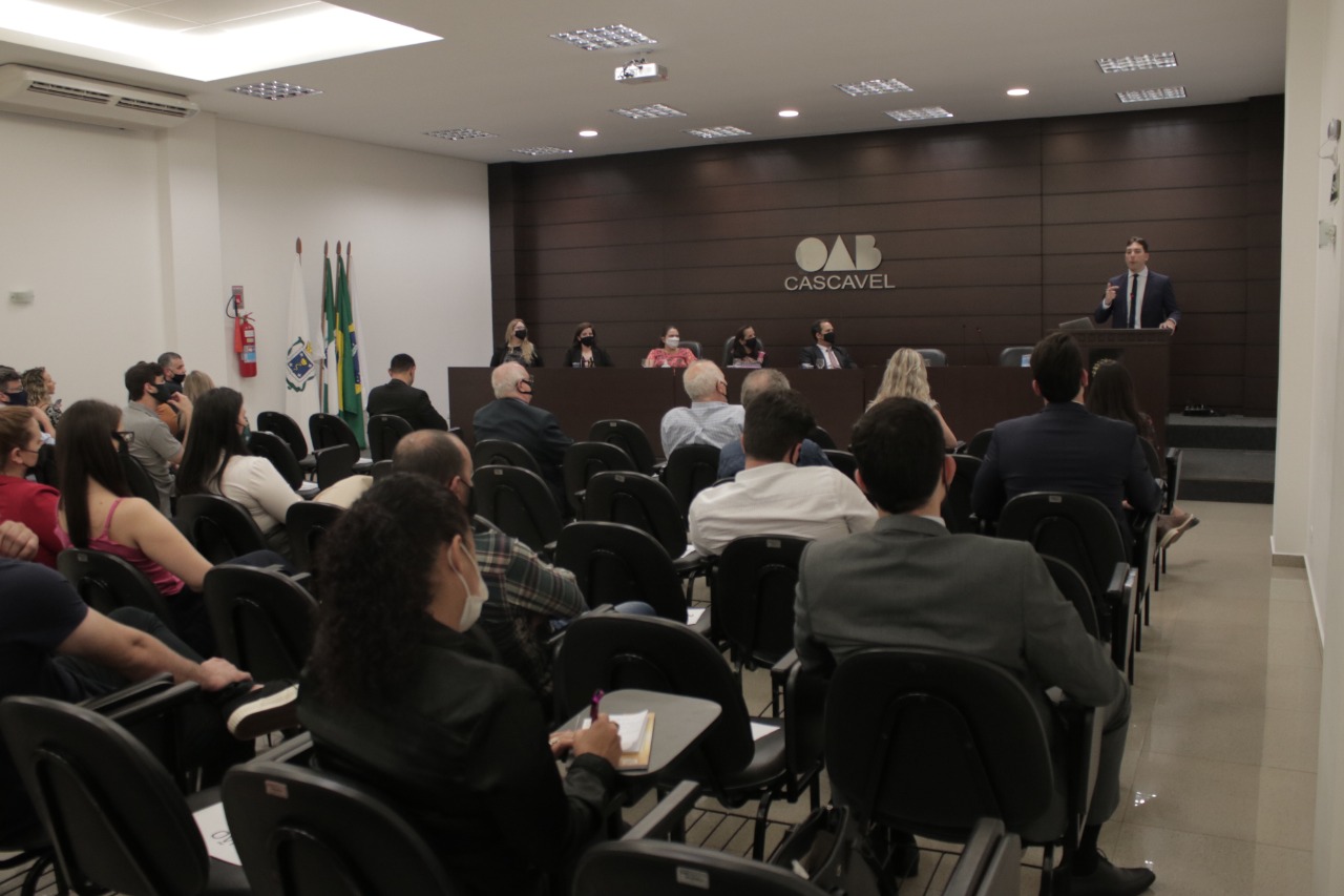 Técnicas de negociação: palestra aborda precificação de honorários